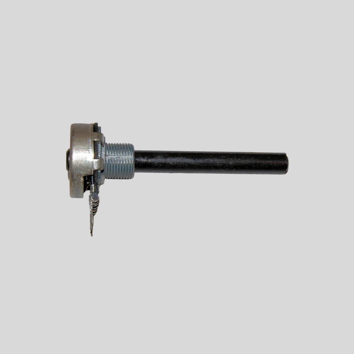 D&R Spare Part – Potentiometer 15mm Mono 1x10kA Linear for D&R Mixing Console (10300103) - Dnrwebshop.com