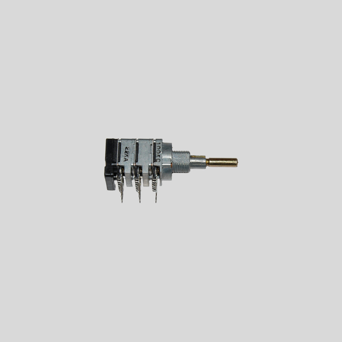 D&R Spare Part – Radiohm Concentric Potentiometer 12mm 2x100kC/1x22kA tracks (10300361) - Dnrwebshop.com