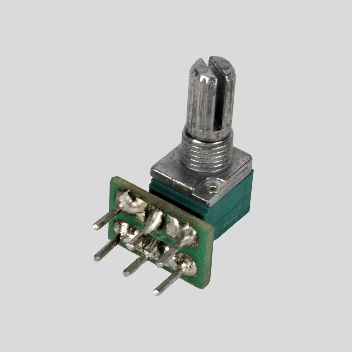 D&R Spare Part – Potentiometer 16mm Dual 10kA Logarithmic (10300391)