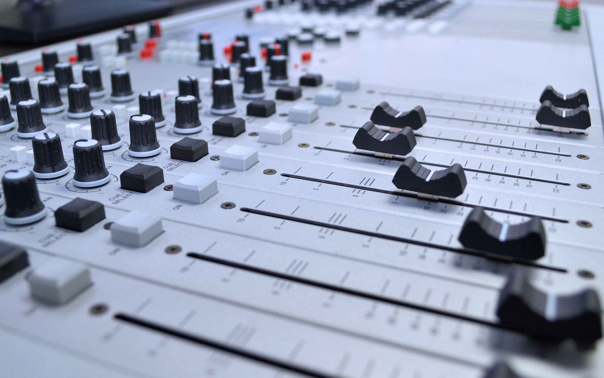 D&R AIRLAB-DT Modular Mixing Console 16 modules